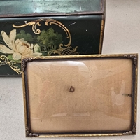 messing-rektangulaer-messing-fotoramme-rosendekorerede-hjoerner